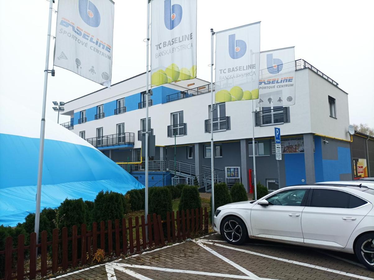 Baseline Sportovy Areal & Penzion Banská Bystrica Exterior foto